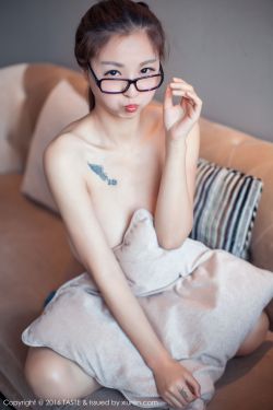 美女的胸脯曝光